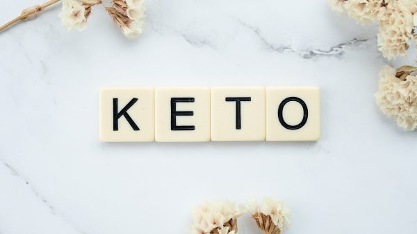 Eating Keto Made Simple: Daily Menus for a Low-Carb Lifestyle